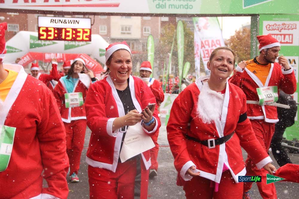 Carrera de Papá Noel, entrada en meta minuto 50 al 56
