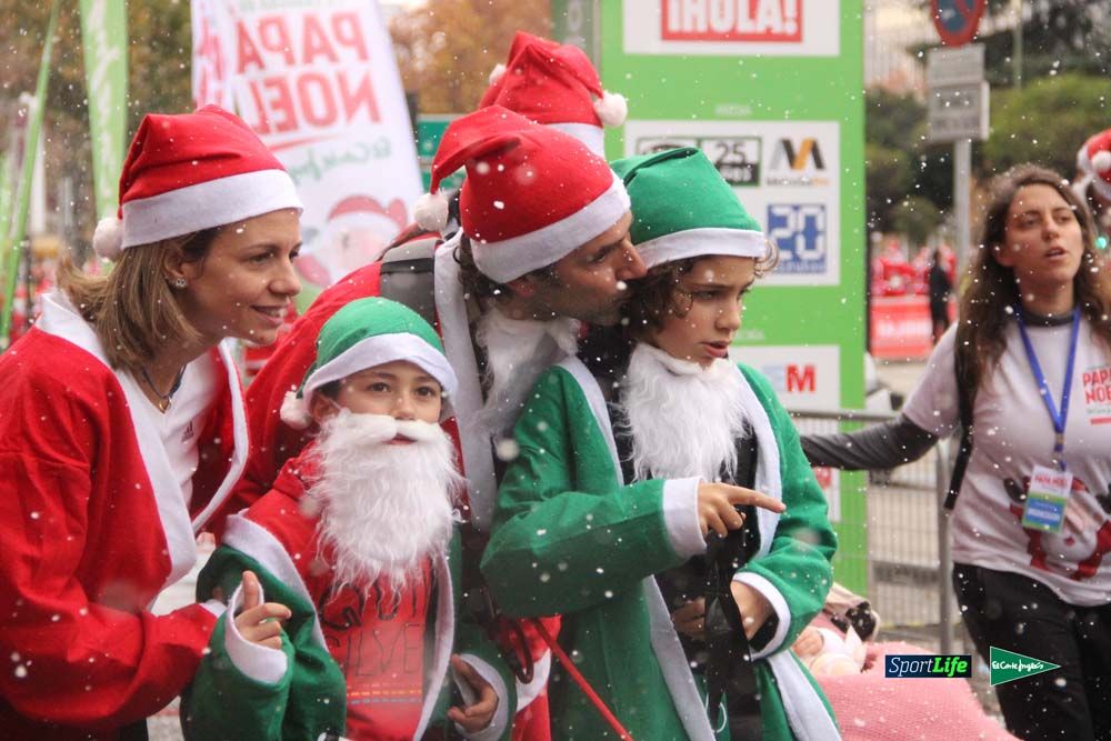 Carrera de Papá Noel, entrada en meta minuto 50 al 56