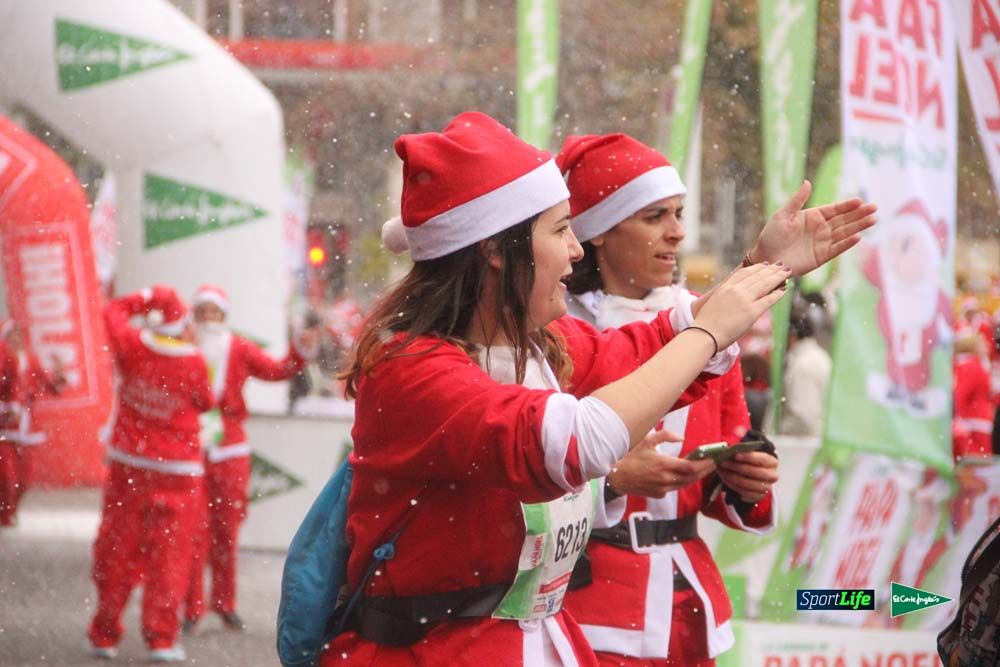 Carrera de Papá Noel, entrada en meta minuto 50 al 56