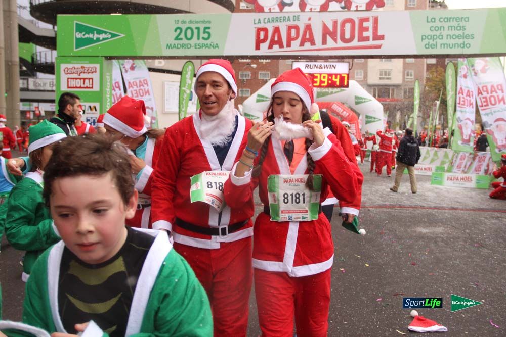 Carrera de Papá Noel, entrada en meta minuto 50 al 56