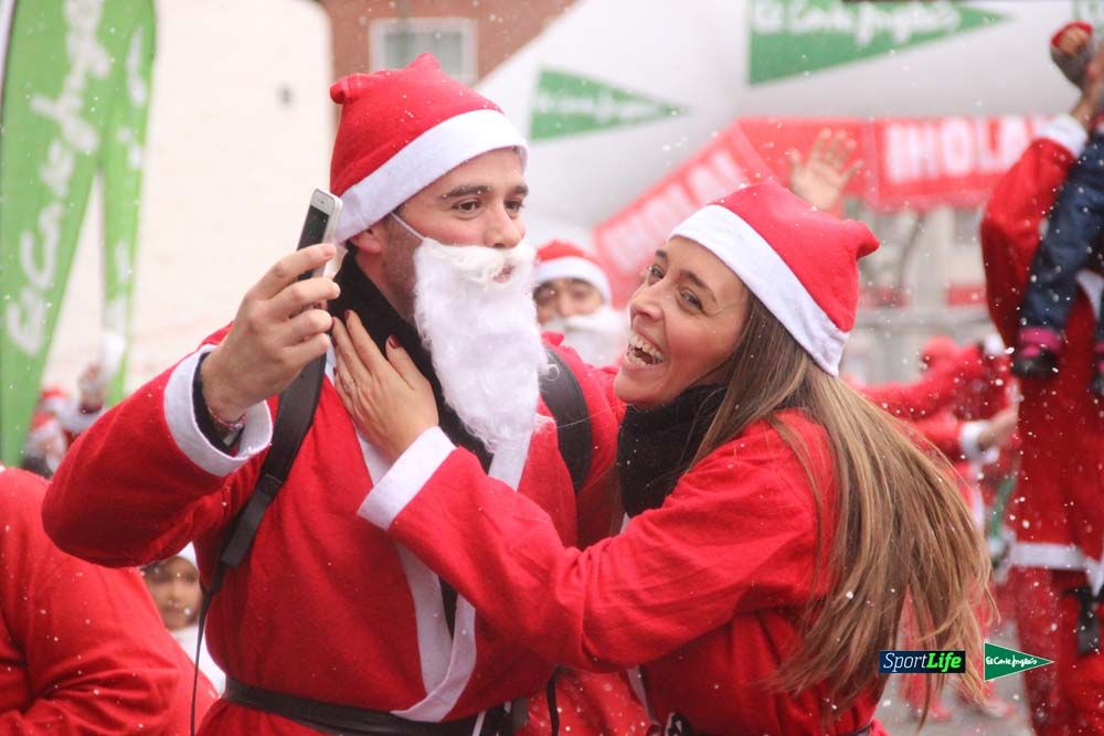 Carrera de Papá Noel, entrada en meta minuto 50 al 56