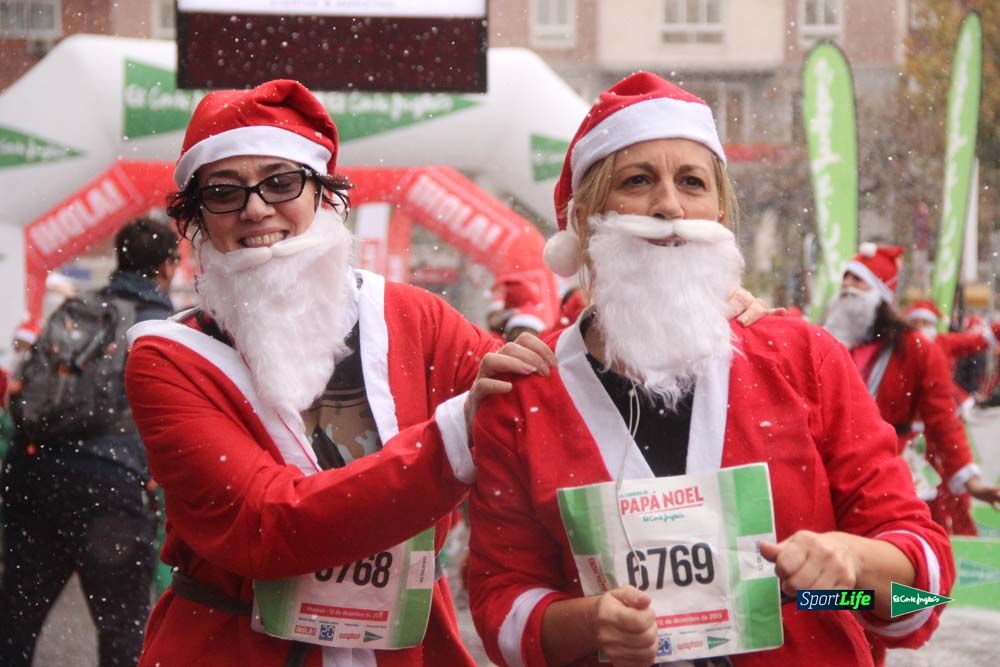 Carrera de Papá Noel, entrada en meta minuto 50 al 56