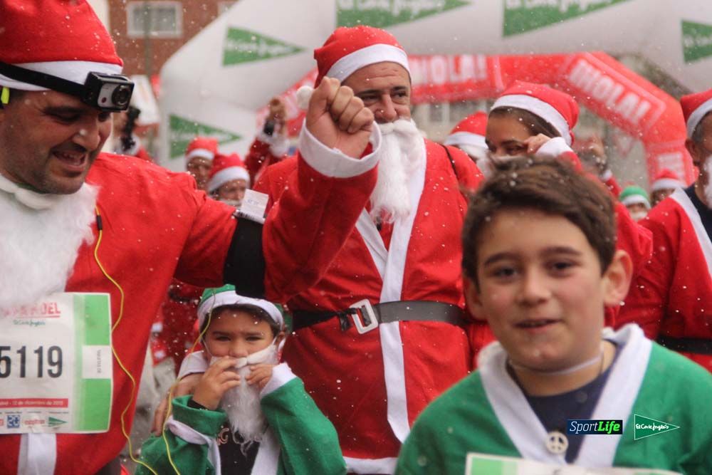 Carrera de Papá Noel, entrada en meta minuto 50 al 56
