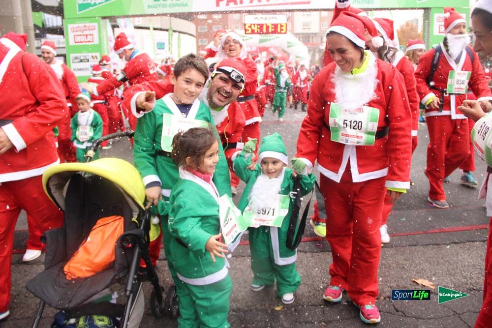 Carrera de Papá Noel, entrada en meta minuto 50 al 56