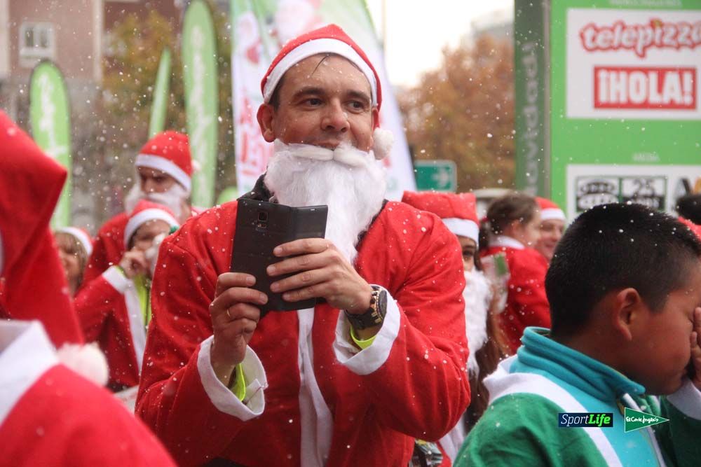 Carrera de Papá Noel, entrada en meta minuto 50 al 56
