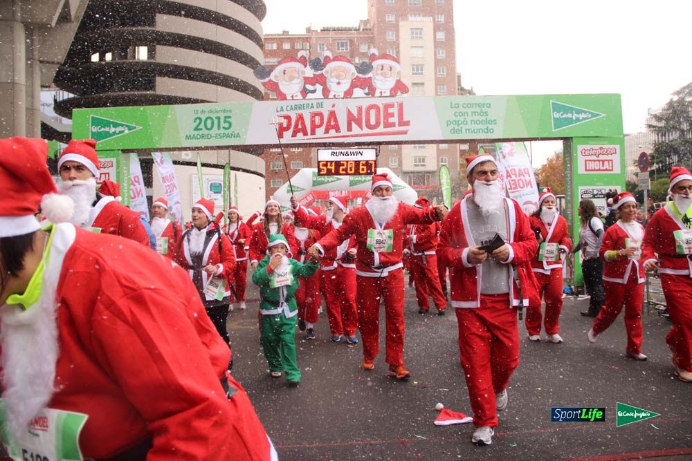 Carrera de Papá Noel, entrada en meta minuto 50 al 56
