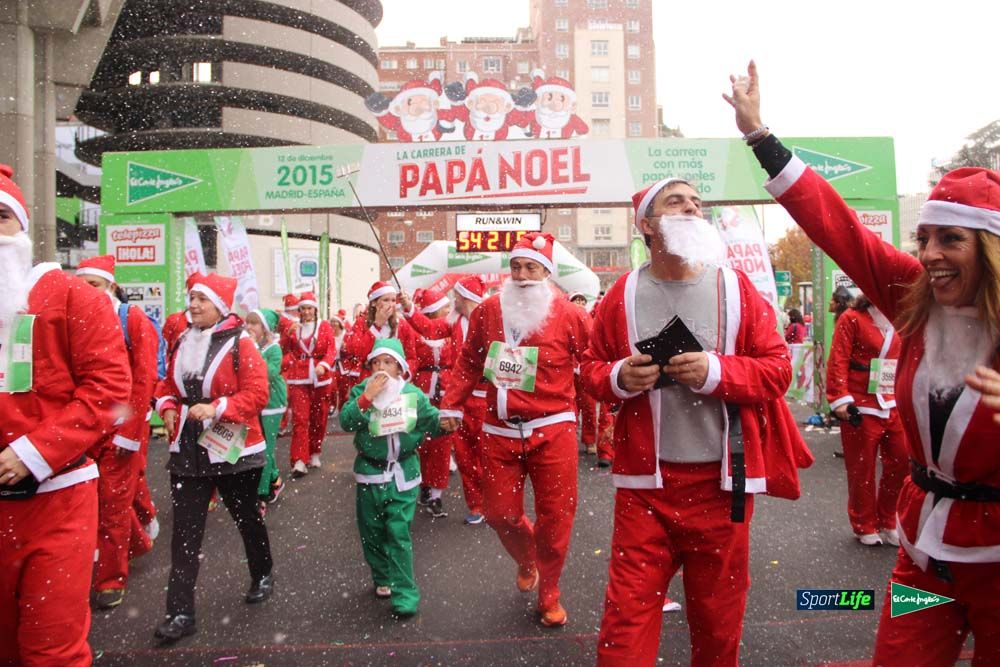 Carrera de Papá Noel, entrada en meta minuto 50 al 56