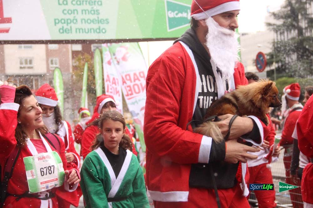 Carrera de Papá Noel, entrada en meta minuto 50 al 56