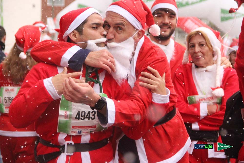 Carrera de Papá Noel, entrada en meta minuto 50 al 56