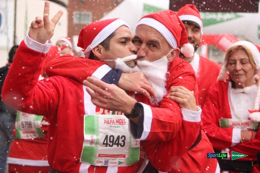 Carrera de Papá Noel, entrada en meta minuto 50 al 56