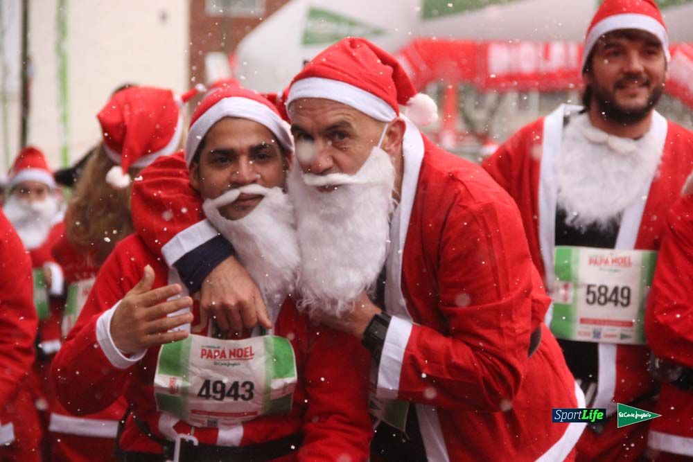 Carrera de Papá Noel, entrada en meta minuto 50 al 56