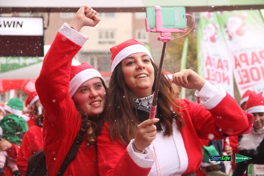 Carrera de Papá Noel, entrada en meta minuto 50 al 56