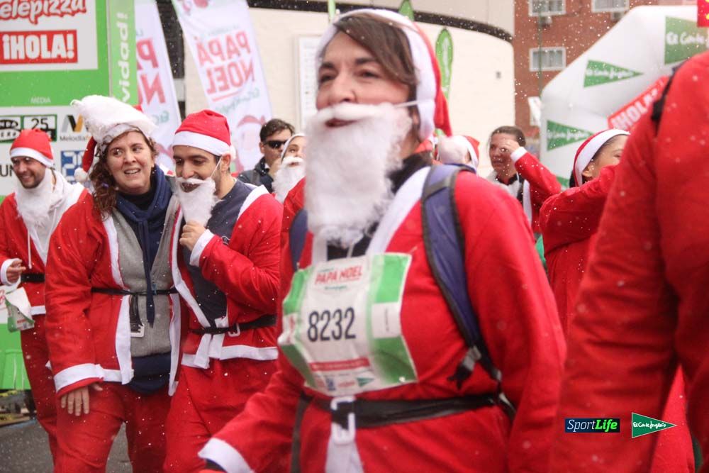 Carrera de Papá Noel, entrada en meta minuto 50 al 56