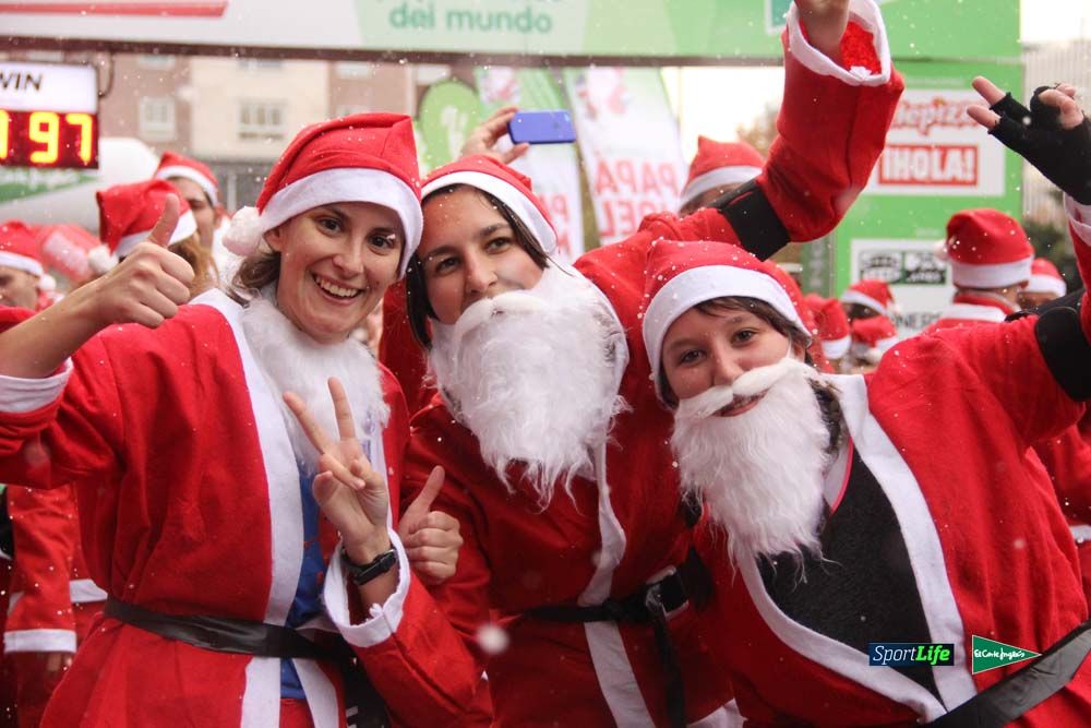 Carrera de Papá Noel, entrada en meta minuto 50 al 56