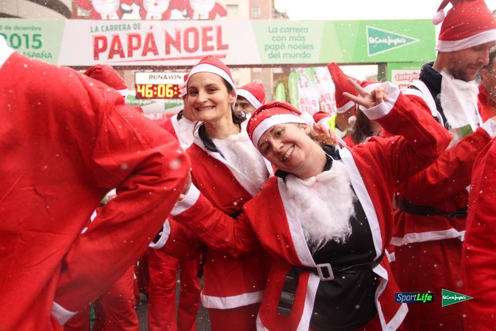 Galería de la Carrera de Papá Noel, entrada en meta del minuto 44 al 50