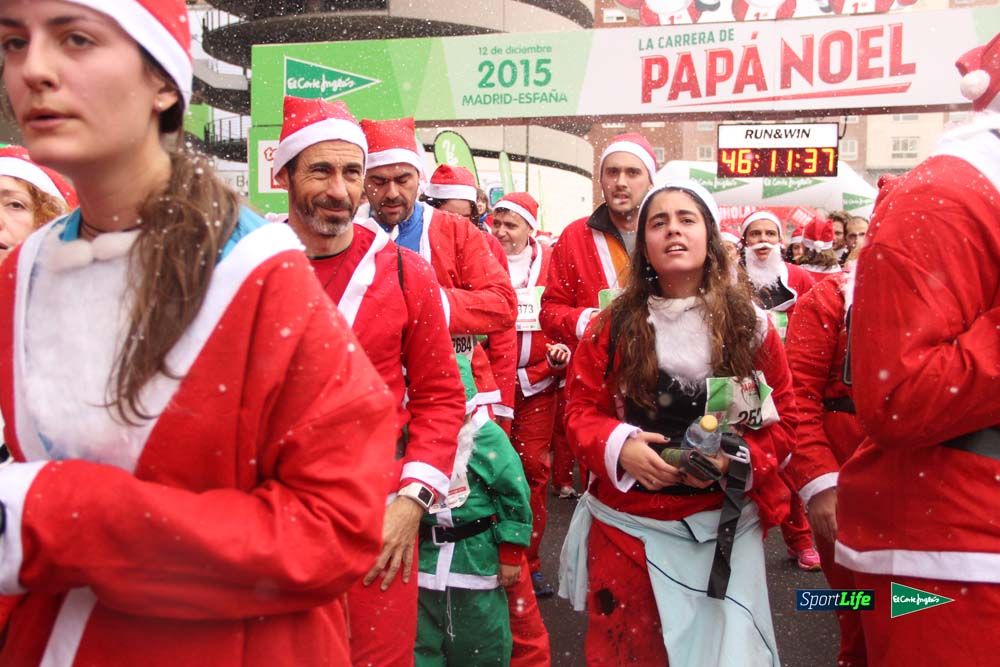 Galería de la Carrera de Papá Noel, entrada en meta del minuto 44 al 50