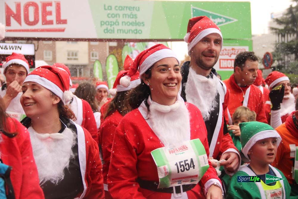 Galería de la Carrera de Papá Noel, entrada en meta del minuto 44 al 50