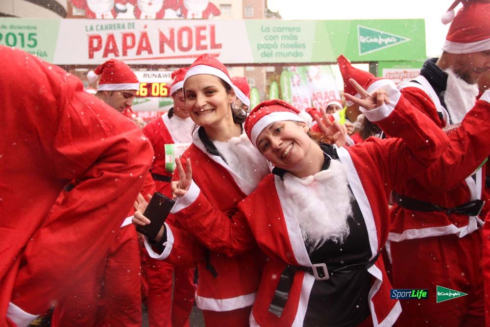 Galería de la Carrera de Papá Noel, entrada en meta del minuto 44 al 50