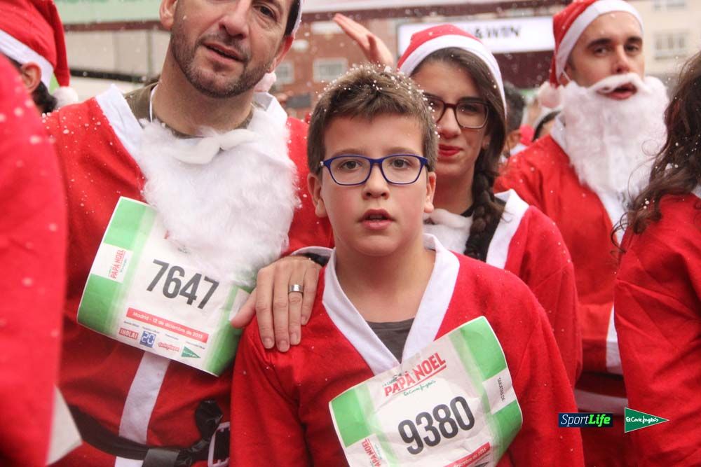 Galería de la Carrera de Papá Noel, entrada en meta del minuto 44 al 50