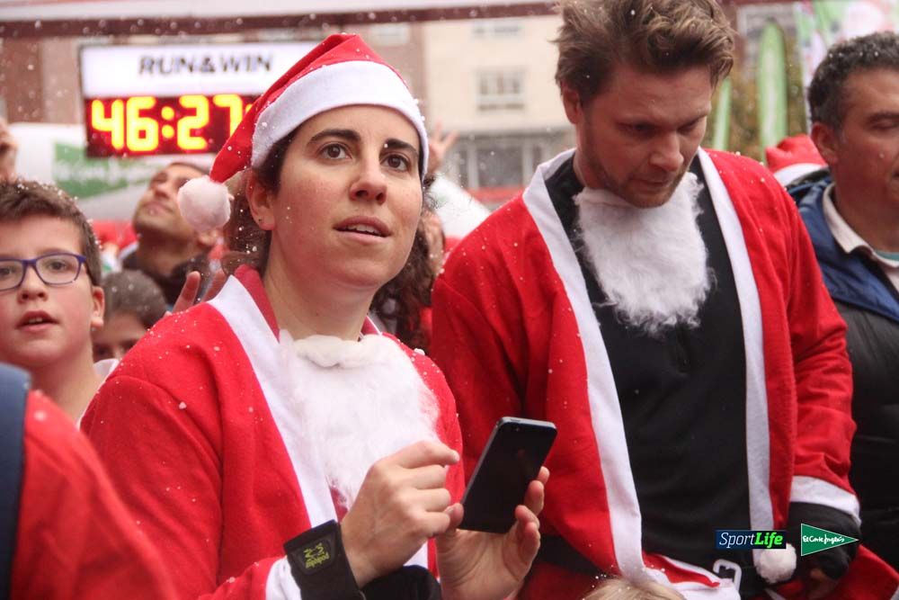 Galería de la Carrera de Papá Noel, entrada en meta del minuto 44 al 50