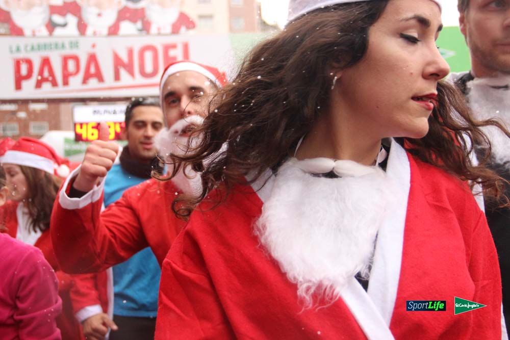 Galería de la Carrera de Papá Noel, entrada en meta del minuto 44 al 50