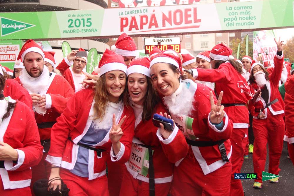 Galería de la Carrera de Papá Noel, entrada en meta del minuto 44 al 50