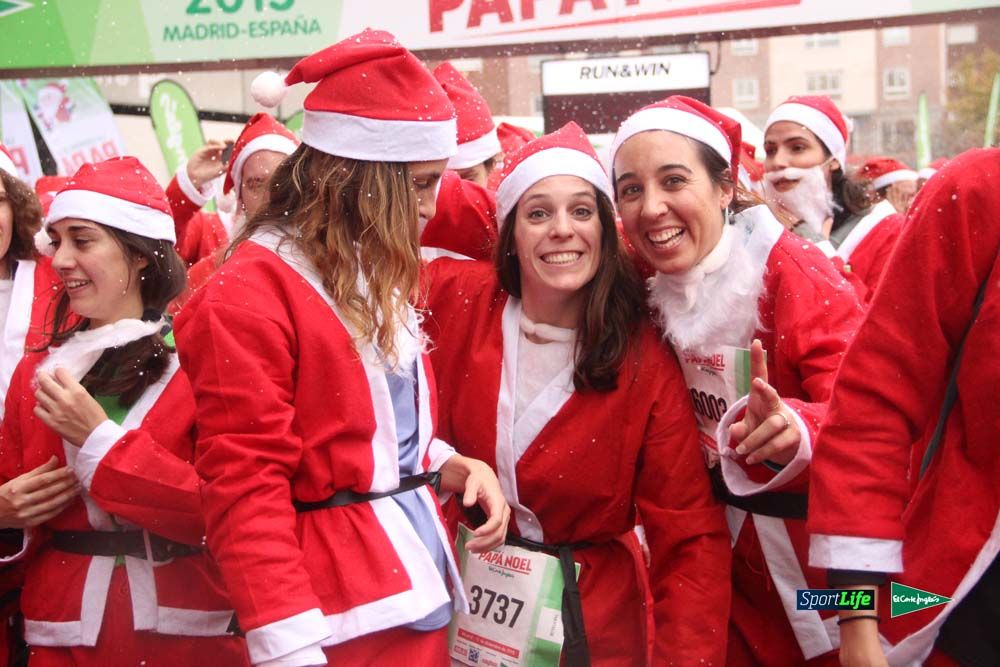 Galería de la Carrera de Papá Noel, entrada en meta del minuto 44 al 50
