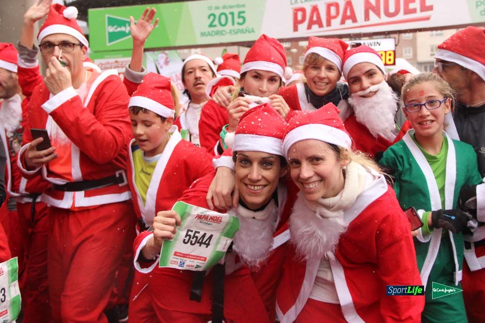 Galería de la Carrera de Papá Noel, entrada en meta del minuto 44 al 50