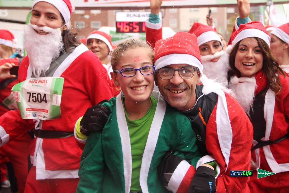 Galería de la Carrera de Papá Noel, entrada en meta del minuto 44 al 50