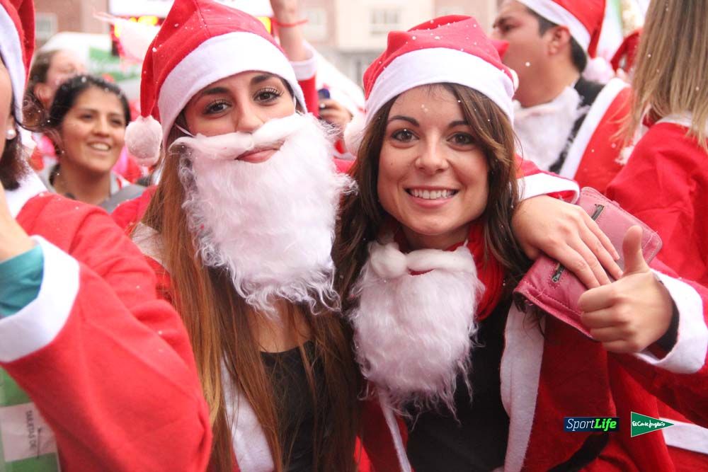 Galería de la Carrera de Papá Noel, entrada en meta del minuto 44 al 50