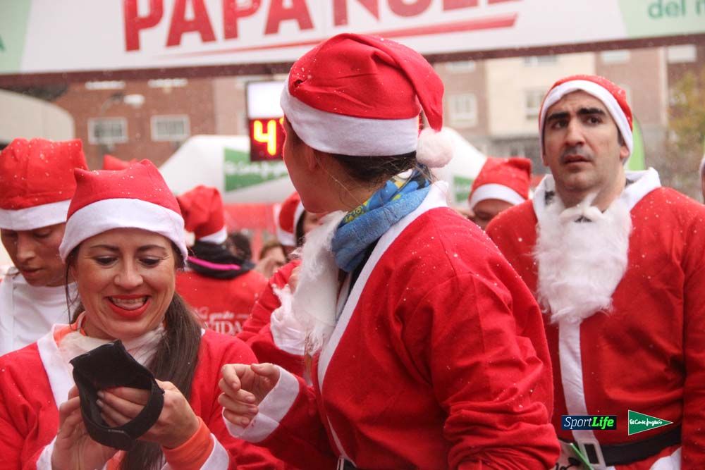 Galería de la Carrera de Papá Noel, entrada en meta del minuto 44 al 50