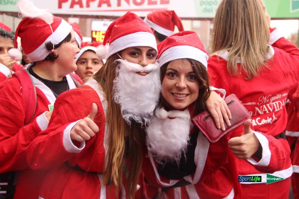 Galería de la Carrera de Papá Noel, entrada en meta del minuto 44 al 50