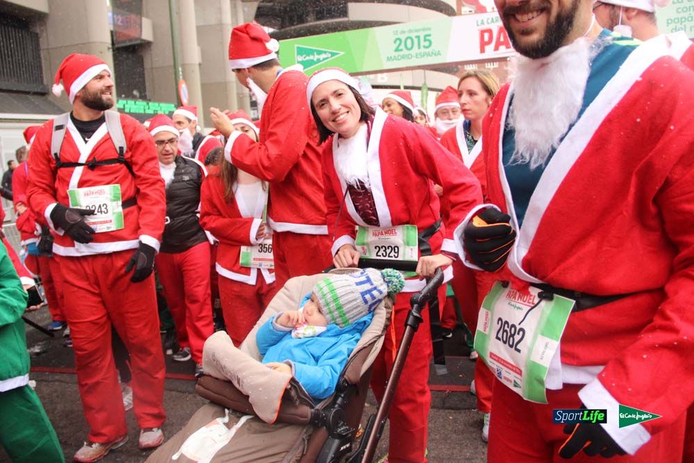Galería de la Carrera de Papá Noel, entrada en meta del minuto 44 al 50