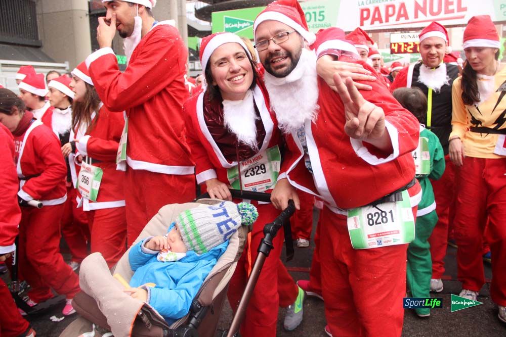 Galería de la Carrera de Papá Noel, entrada en meta del minuto 44 al 50
