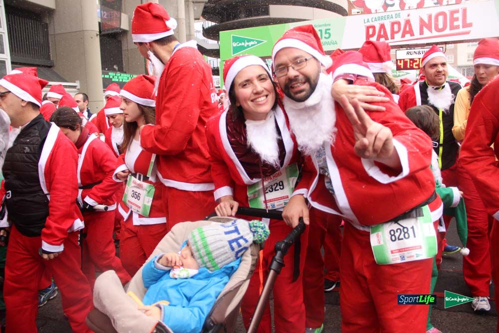 Galería de la Carrera de Papá Noel, entrada en meta del minuto 44 al 50