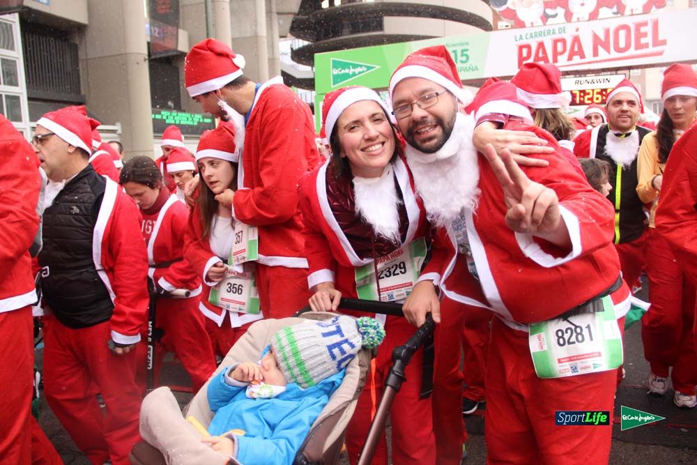 Galería de la Carrera de Papá Noel, entrada en meta del minuto 44 al 50