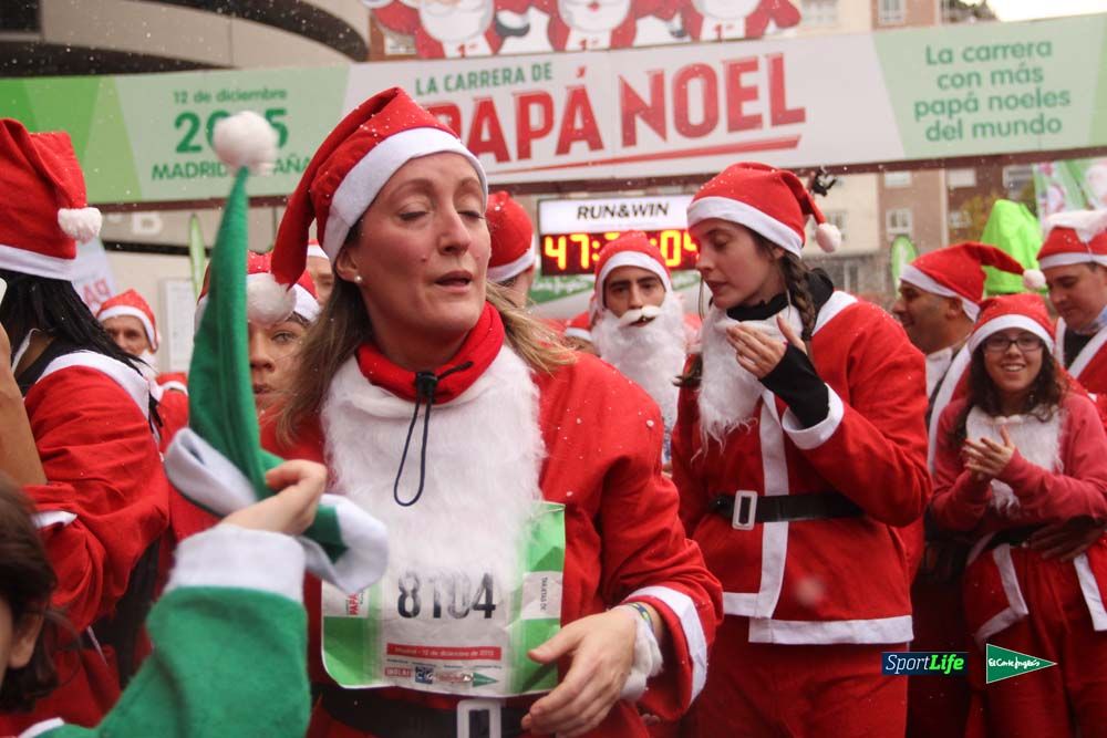 Galería de la Carrera de Papá Noel, entrada en meta del minuto 44 al 50