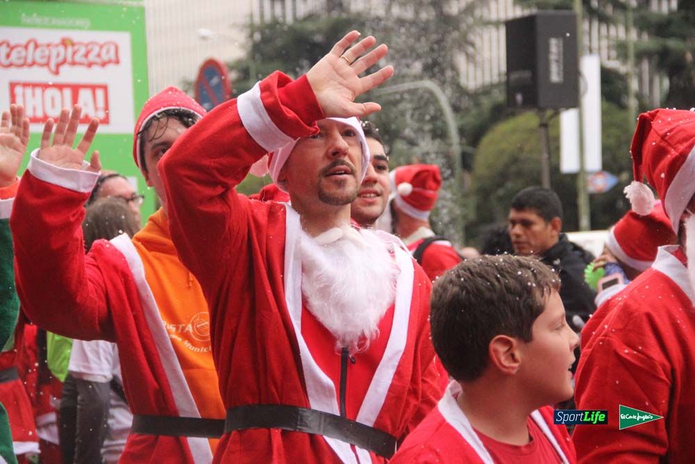 Galería de la Carrera de Papá Noel, entrada en meta del minuto 44 al 50
