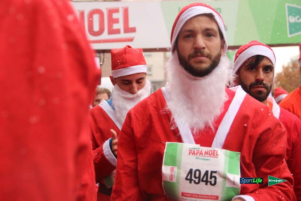 Galería de la Carrera de Papá Noel, entrada en meta del minuto 44 al 50