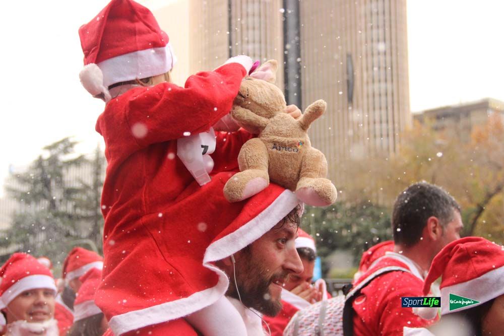 Galería de la Carrera de Papá Noel, entrada en meta del minuto 44 al 50