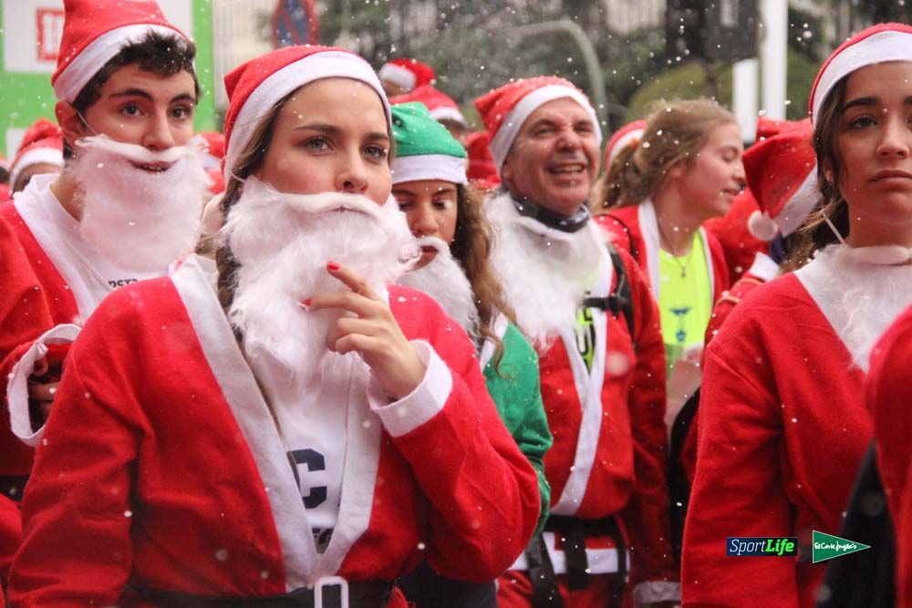 Galería de la Carrera de Papá Noel, entrada en meta del minuto 44 al 50