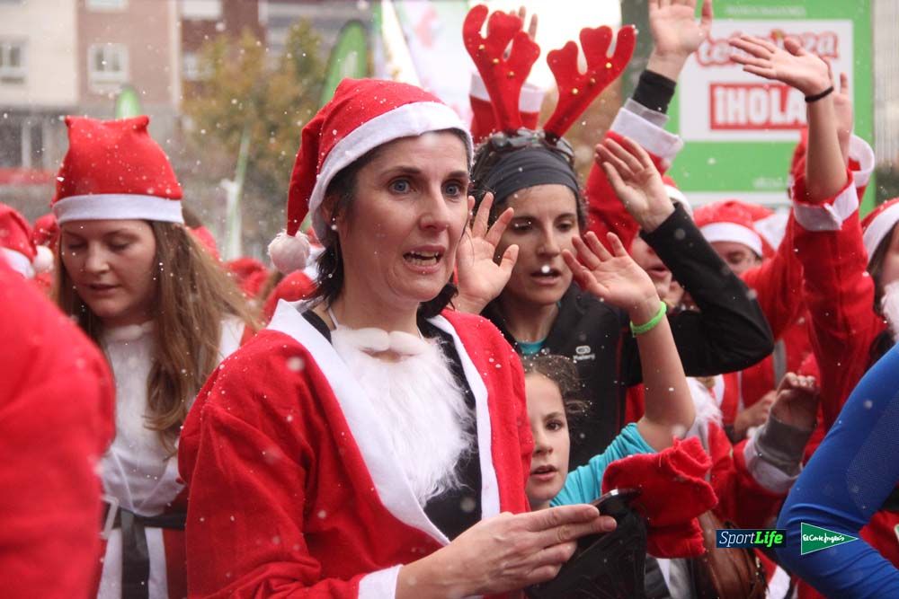 Galería de la Carrera de Papá Noel, entrada en meta del minuto 44 al 50