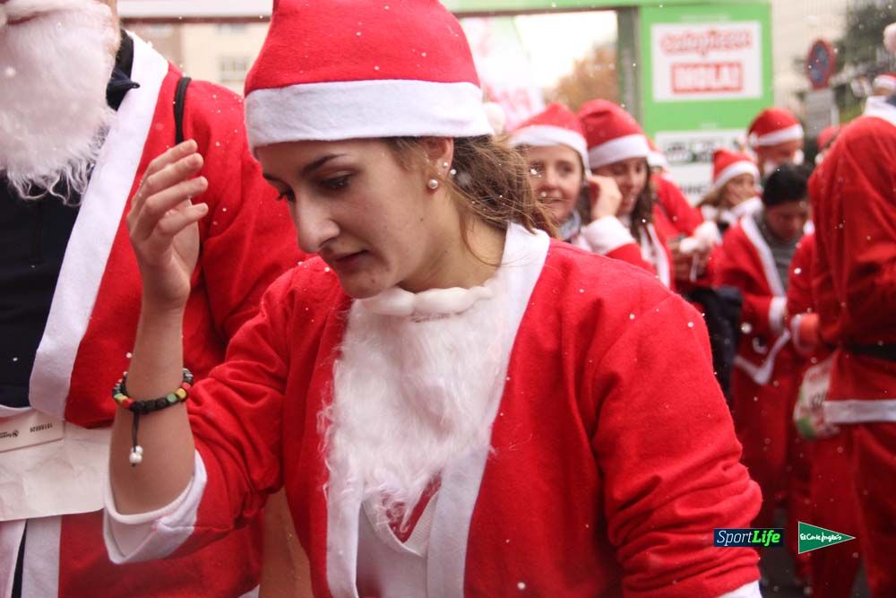 Galería de la Carrera de Papá Noel, entrada en meta del minuto 44 al 50