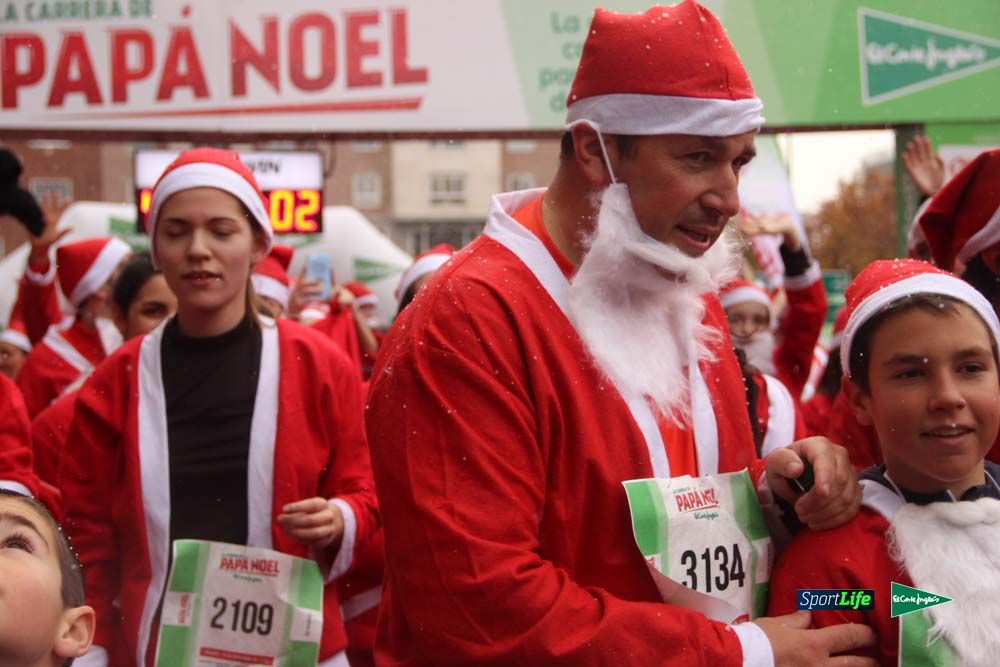 Galería de la Carrera de Papá Noel, entrada en meta del minuto 44 al 50