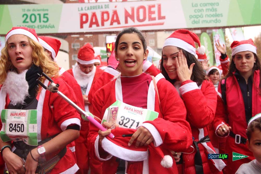 Galería de la Carrera de Papá Noel, entrada en meta del minuto 44 al 50