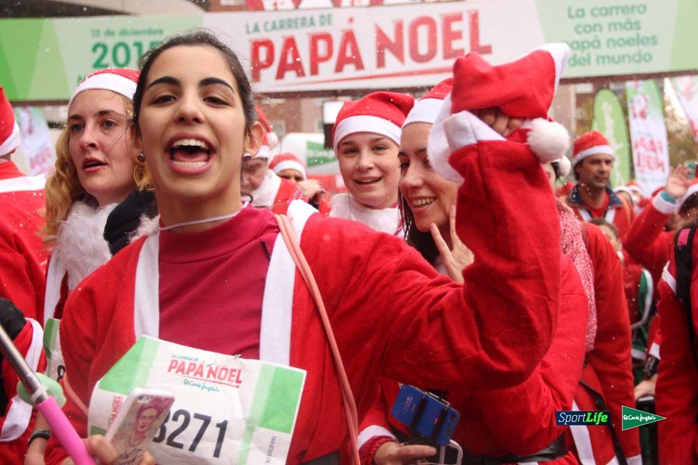 Galería de la Carrera de Papá Noel, entrada en meta del minuto 44 al 50