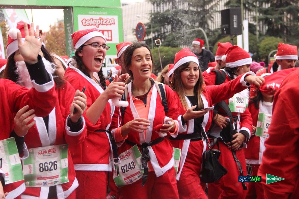 Galería de la Carrera de Papá Noel, entrada en meta del minuto 44 al 50