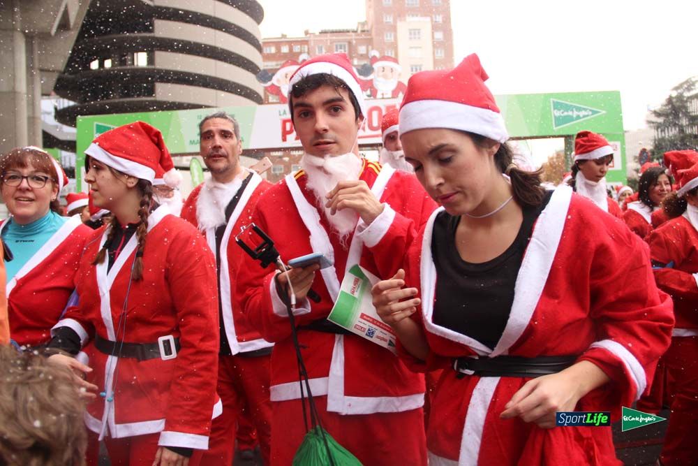 Galería de la Carrera de Papá Noel, entrada en meta del minuto 44 al 50