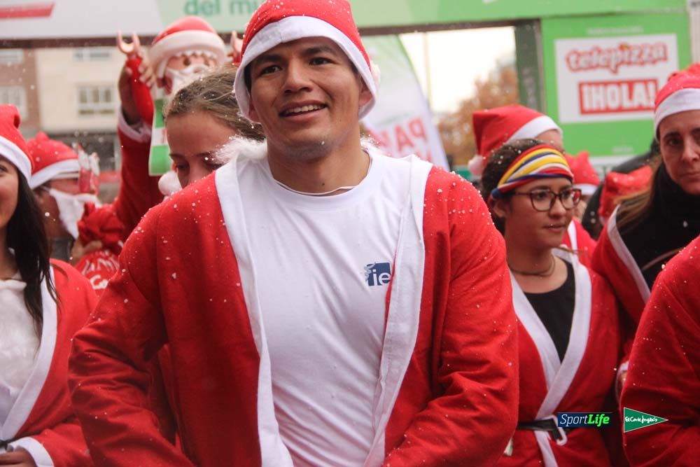 Galería de la Carrera de Papá Noel, entrada en meta del minuto 44 al 50