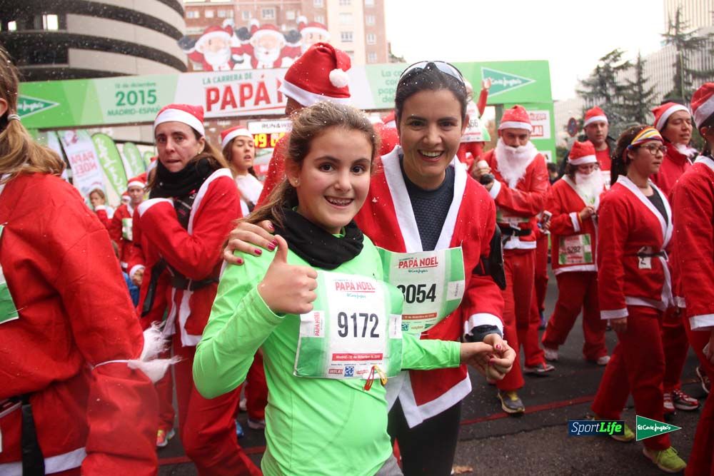 Galería de la Carrera de Papá Noel, entrada en meta del minuto 44 al 50